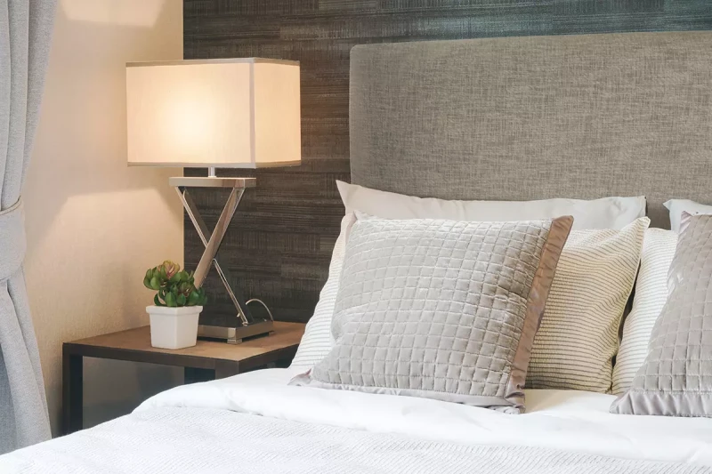 Łóżko-z-prostym-zagłówkiem-Fiabesco