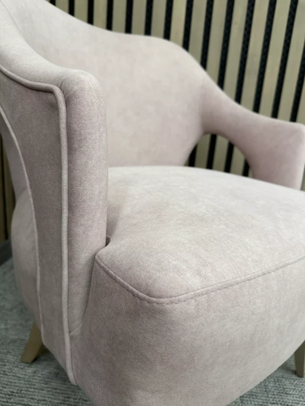 Detale-krzesło-Delta