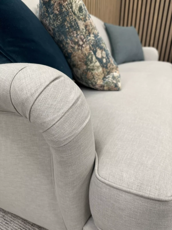 Detale-podłokietnik-sofa-Avilla