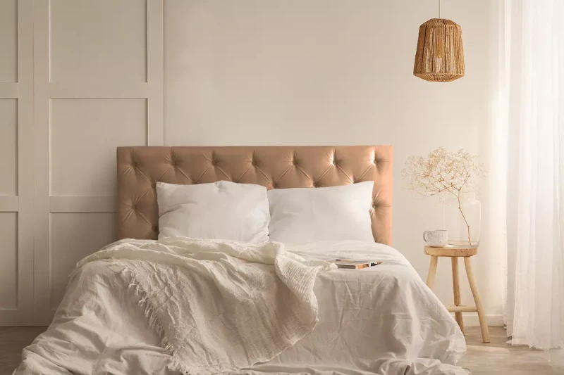 Minimalistyczne-łóżko-z-pikowaniem-Lavello