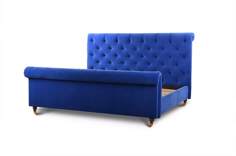 Łóżko-z-wysokim-wezgłowiem-Wonder