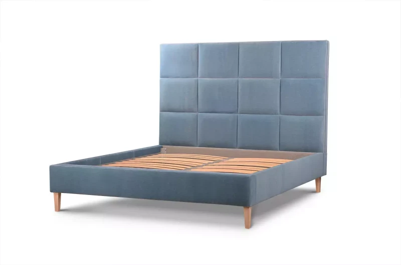 Subtelny-łóżko-z-pięknym-zagłówkiem-Magnum