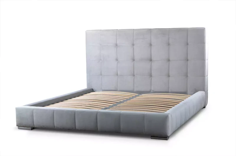 Kwadratowe-panele-w-bazie-łóżka-Jake