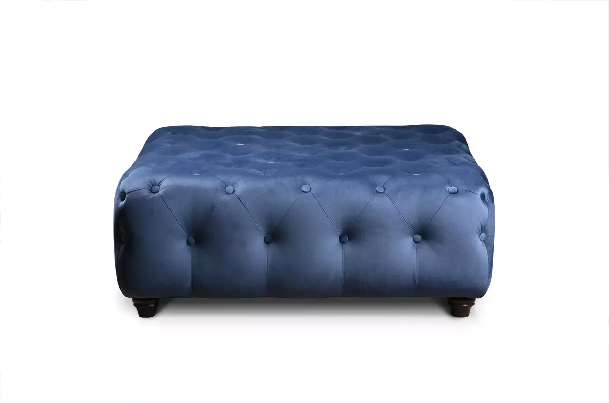 Kwadratowa pufa z pikowaniem w stylu chesterfield Karo
