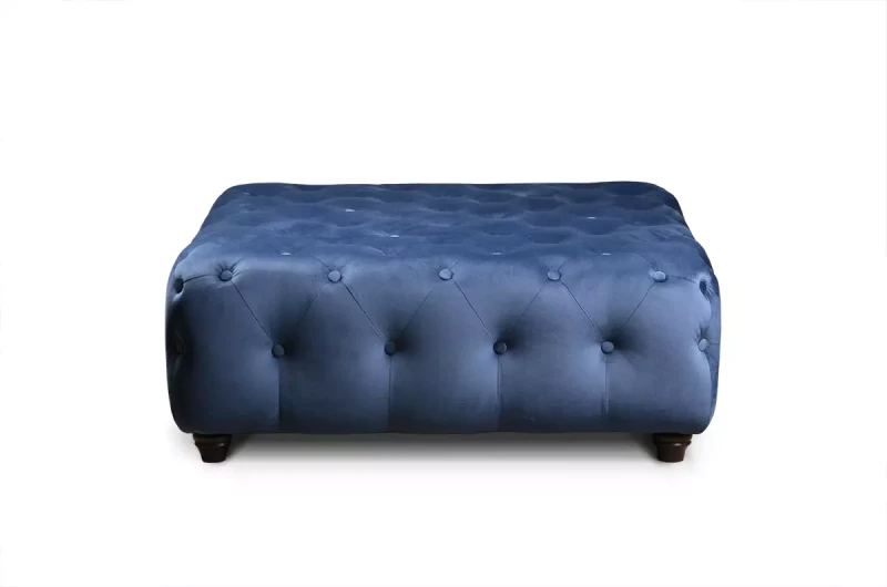 Nieszablonowa-i-awangardowa-pufa-Karo