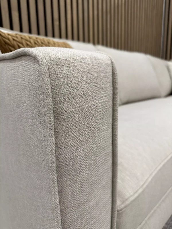 Detale-podłokietnik-lamówka-narożnik-Bianka