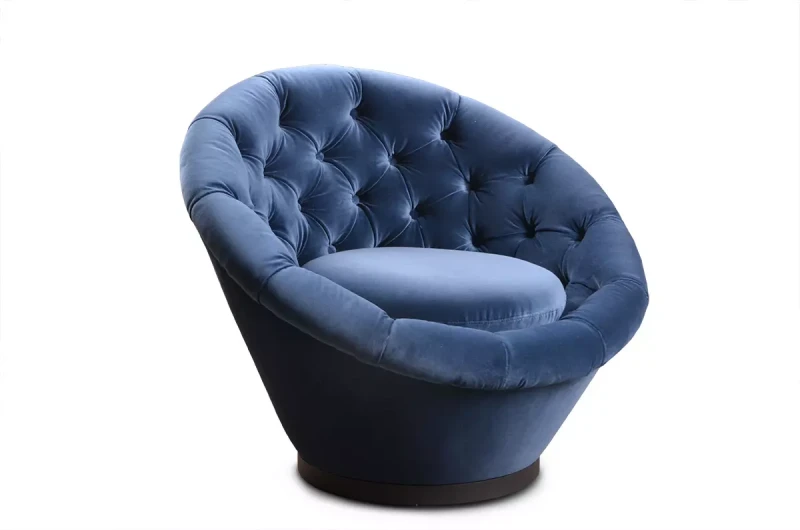 Kształt-muszli-w-fotelu-Cristiano