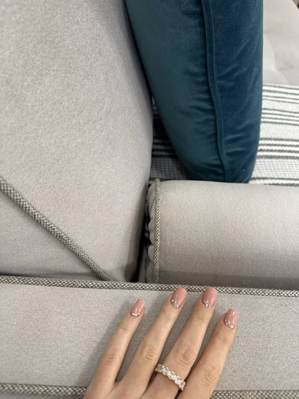 Detale-rozkładana-sofa-Paula