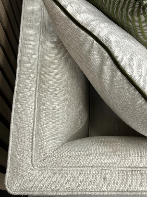 Detale-oparcie-sofa-Nicolas