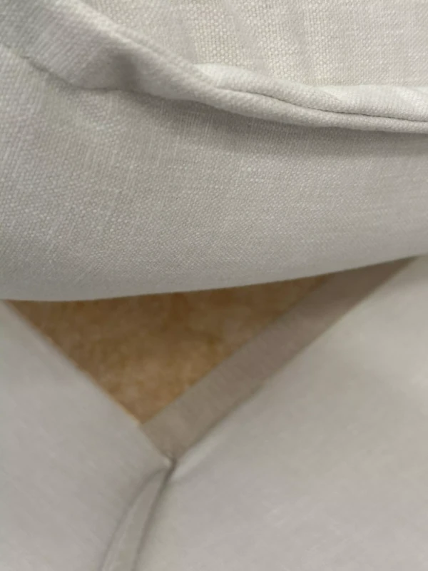 Detale-mocowanie-poduszki-pufa-Andrea