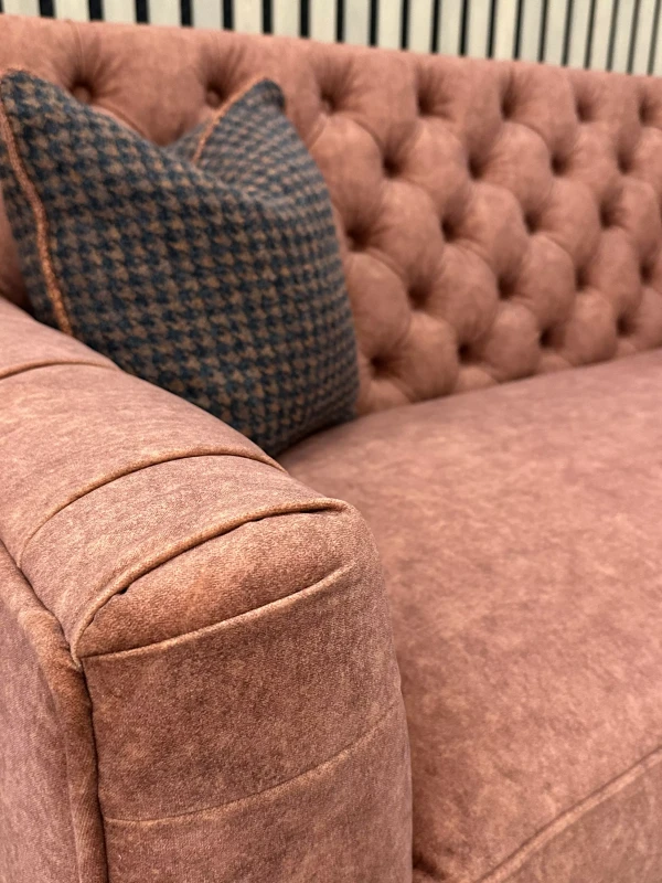 Detale-podłokietnik-sofa-Mercato