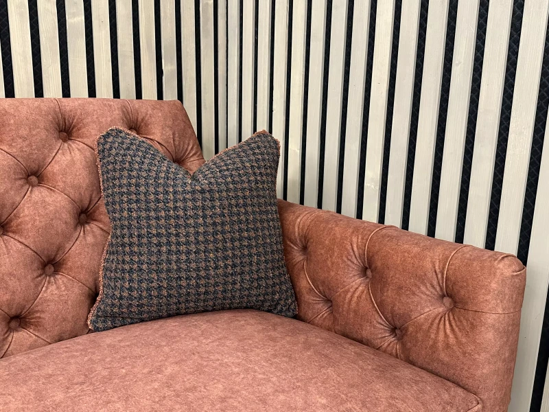 Detale-pikowanie-sofa-Mercato