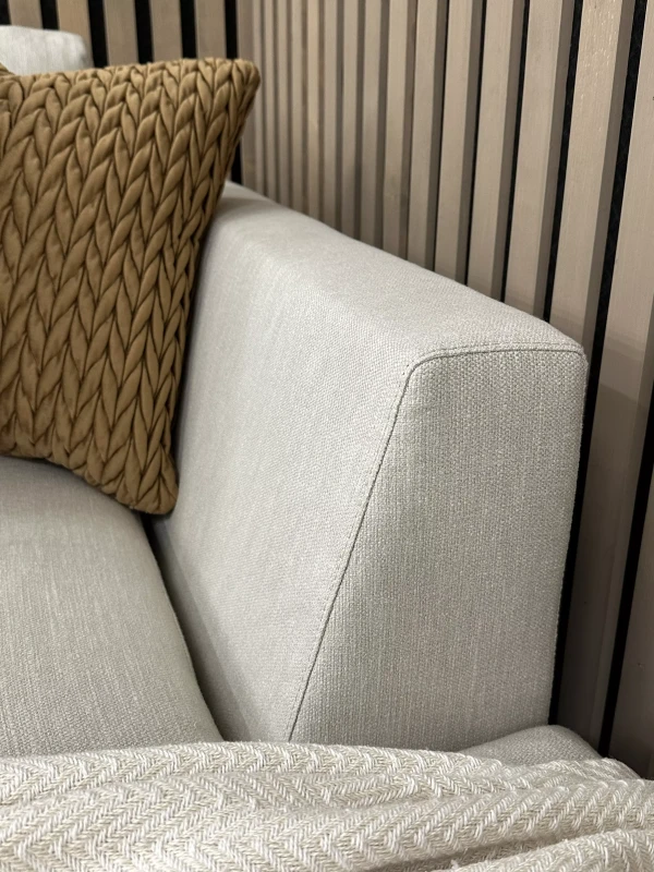 Detale-podłokietnik-szezlong-narożnik-Alison