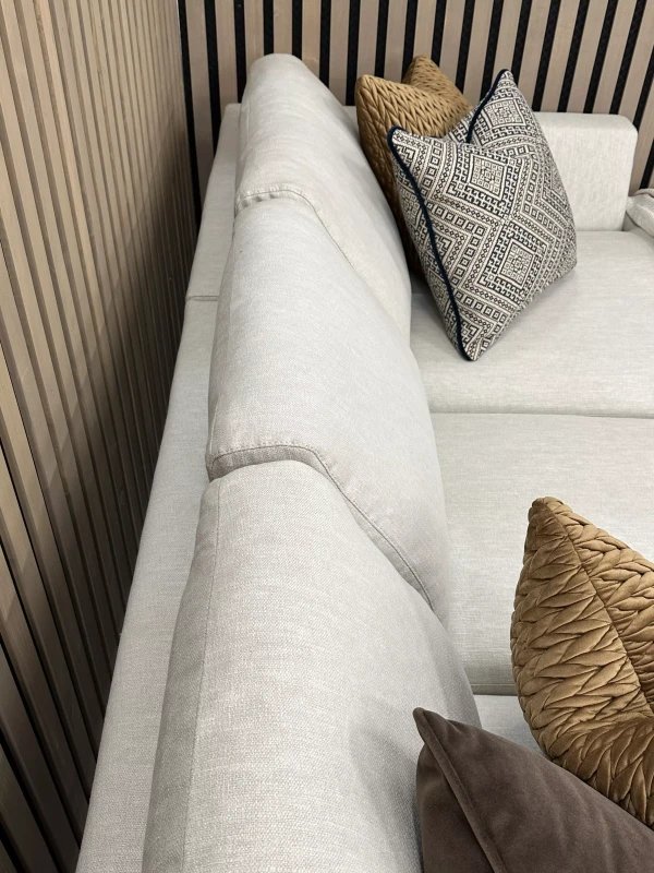 Detale-poduszki-oparciowe-narożnik-Alison