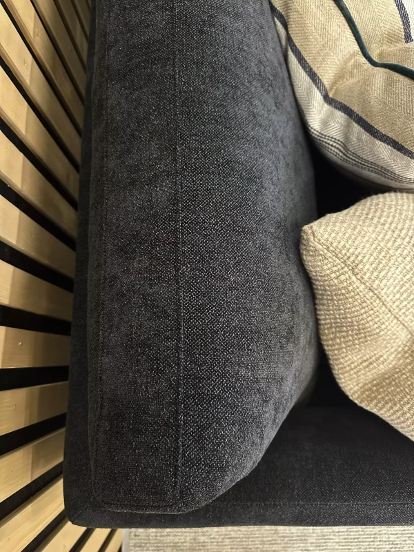 Detale-poduszka-oparciowa-narożnik-symetryczny-Fiabesco