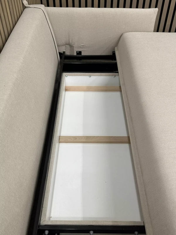 Detale-pojemnik-sofa-z-funkcją-spania-Amelia