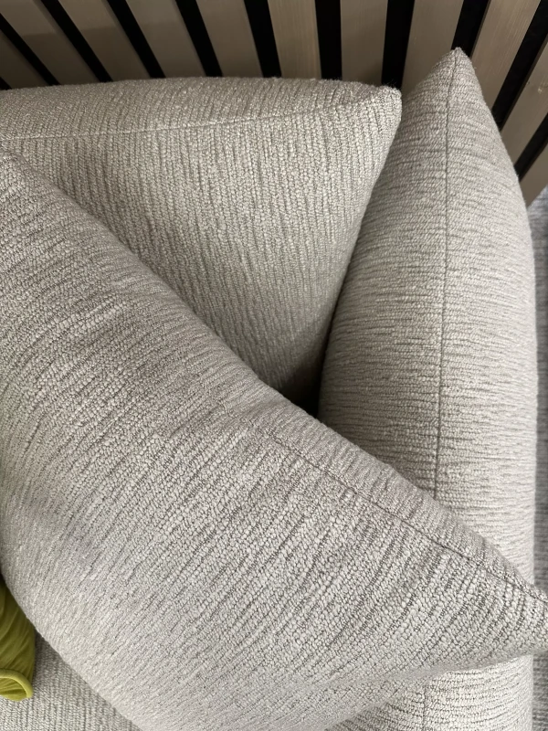 Detale-puszysty-narożnik-Fabrizio