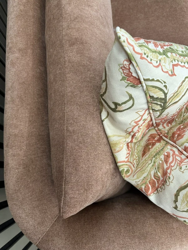 Detale-poduszka-oparciowa-sofa-Emilio