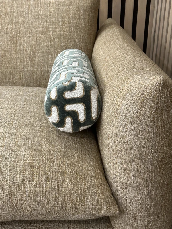 Detale-podłokietnik-komfortowa-sofa-Fabrizio