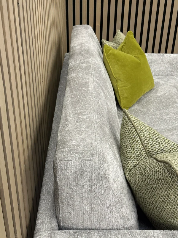 Poduszki-oparciowe-sofa-z-funckją-spania-Montreal