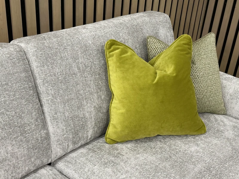 Poduszki-sofa-z-włoską-funkcją-spania-Montreal