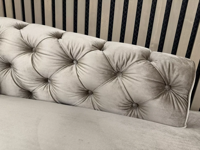 Pikowanie-stylowego-szezlonga-Franco