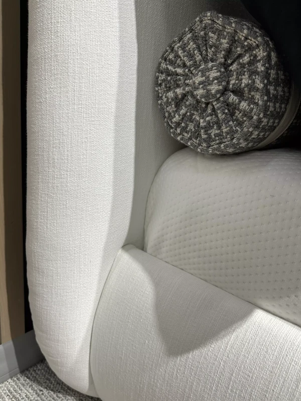 Łóżko ze zdejmowanym pokrowcem Oliviero