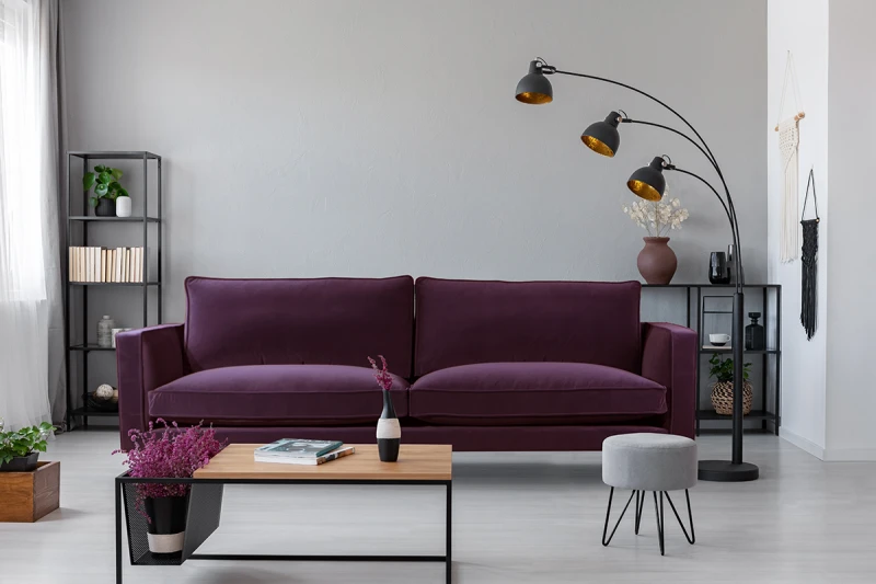 Sofa-z-ozdobną-lamówką-Bianka