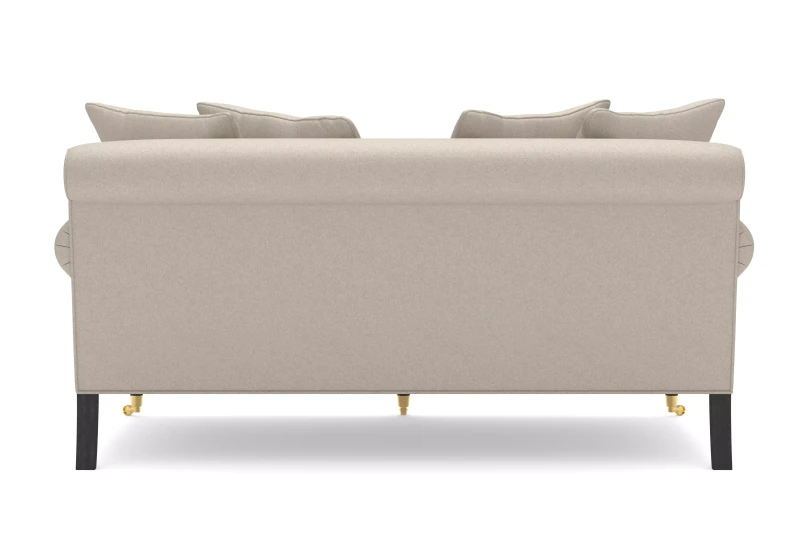 Designerska-sofa-w-stylu-angielskim-Carmen-na-wysokich-nogach-2,5-osobowa
