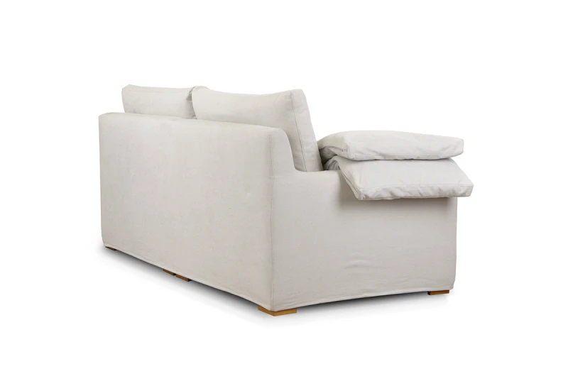 Klasyczna-sofa-3-osobowa-z-bocznymi-jaśkami-Fiorino
