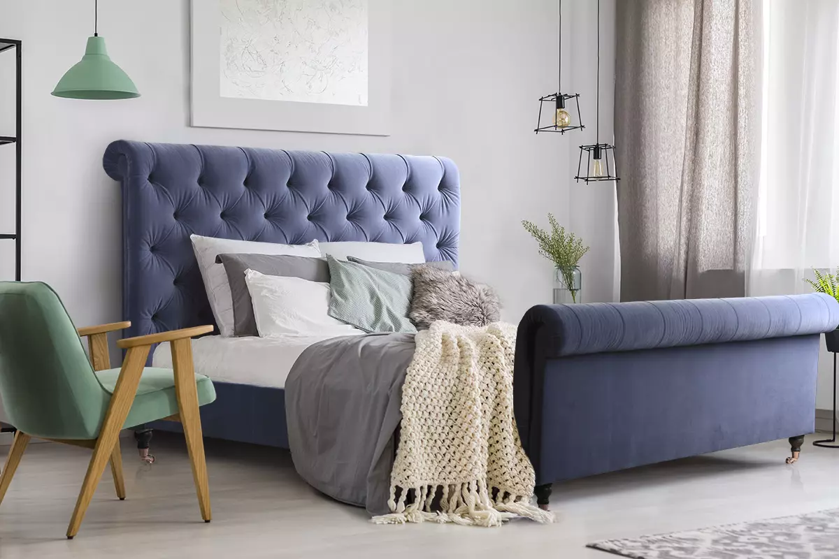 Koc, a pled. Jaki wybrać na łóżko, a jaki na kanapę?